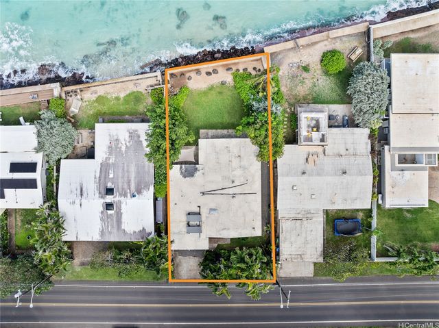 68-687 Farrington Highway, Waialua, HI 96791