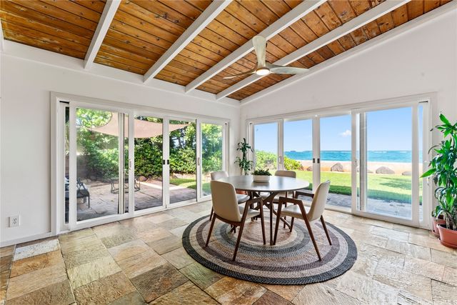 68-687 Farrington Highway, Waialua, HI 96791