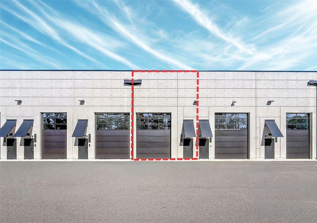 Image 15 of property listing at 6500 MOTOR ENCLAVE WAY 1214, Tampa, FL 33610