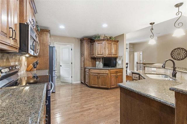 7101 N Cypress Avenue, Kansas City, MO 64119