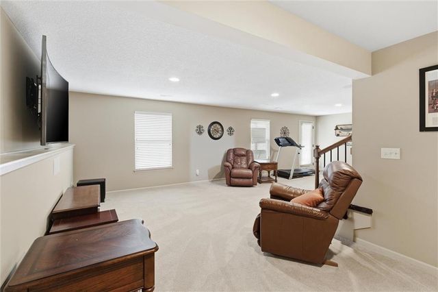 7101 N Cypress Avenue, Kansas City, MO 64119