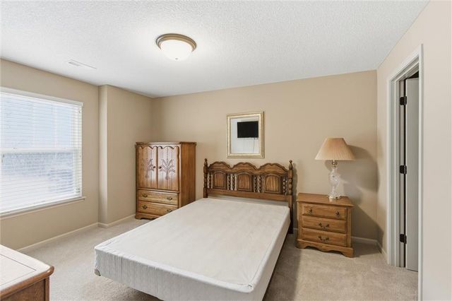 7101 N Cypress Avenue, Kansas City, MO 64119