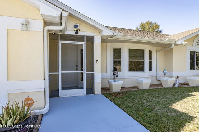 861 Seven Gables Circle SE, Palm Bay, FL 32909
