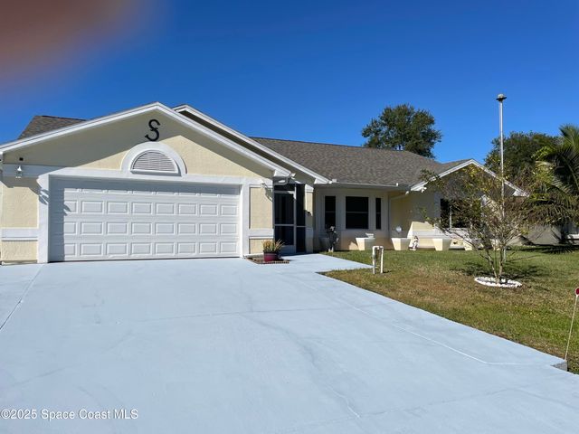 861 Seven Gables Circle SE, Palm Bay, FL 32909
