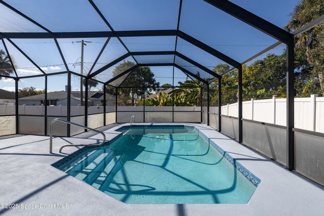 861 Seven Gables Circle SE, Palm Bay, FL 32909