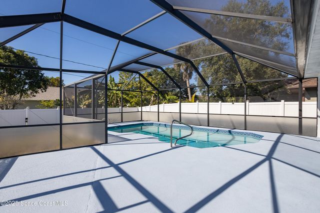 861 Seven Gables Circle SE, Palm Bay, FL 32909