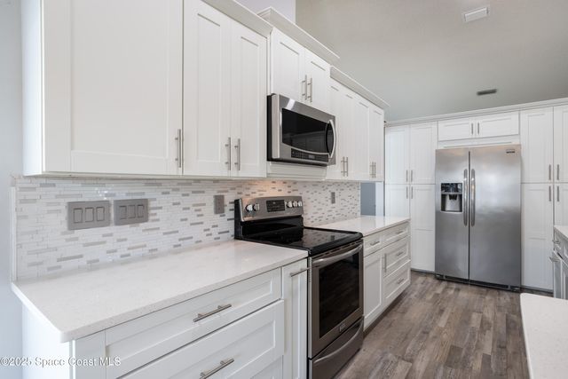861 Seven Gables Circle SE, Palm Bay, FL 32909