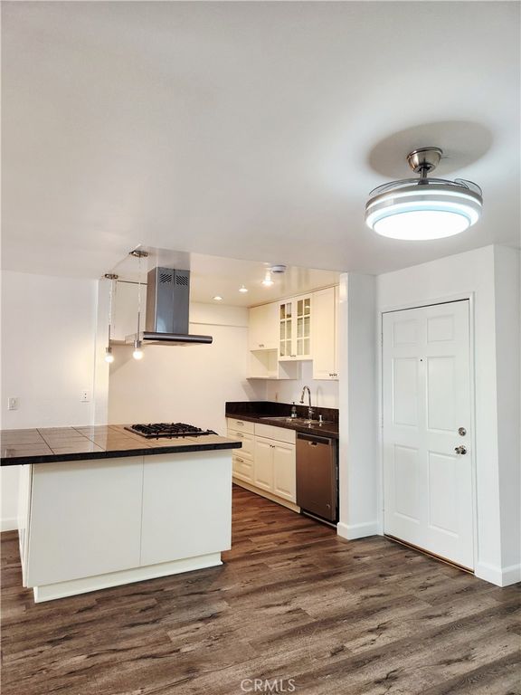 Image 4 of property listing at 2599 Walnut Ave #136, Signal Hill, CA 90755