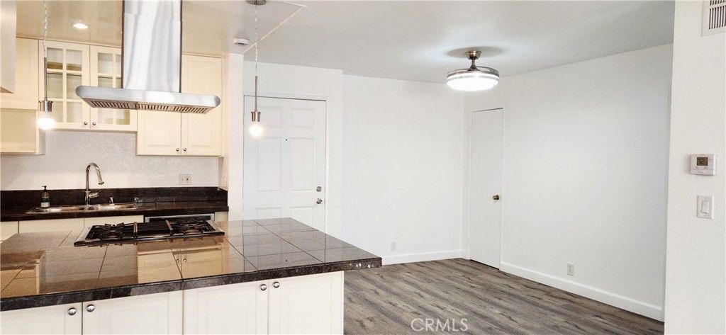 Image 5 of property listing at 2599 Walnut Ave #136, Signal Hill, CA 90755