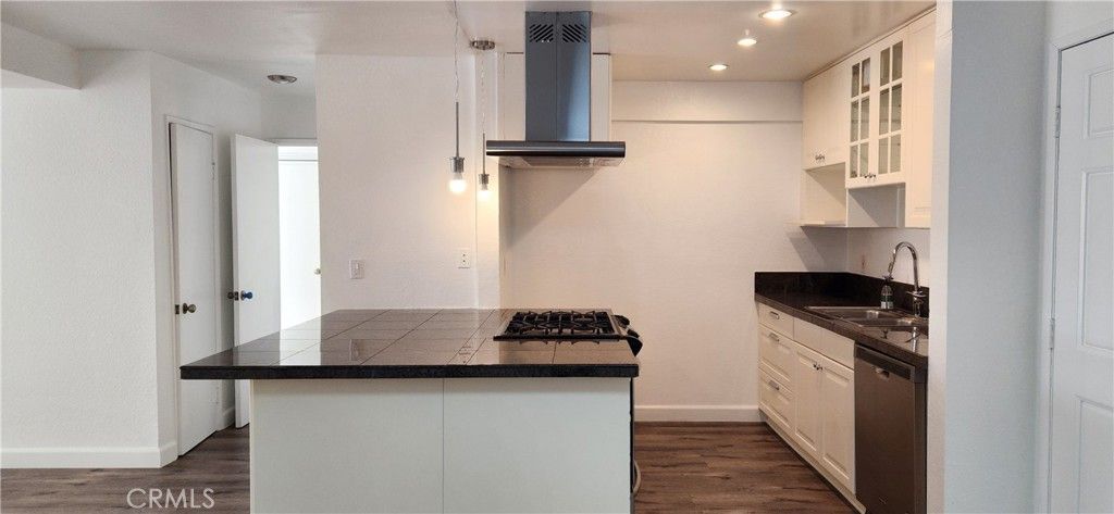 Image 9 of property listing at 2599 Walnut Ave #136, Signal Hill, CA 90755