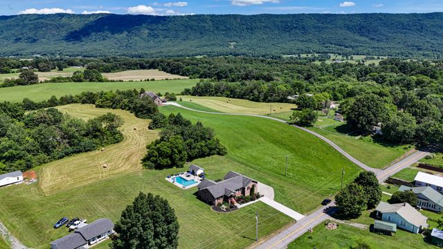 121 County Road 903, Etowah, TN 37331
