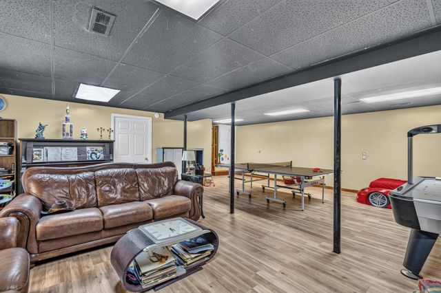 121 County Road 903, Etowah, TN 37331
