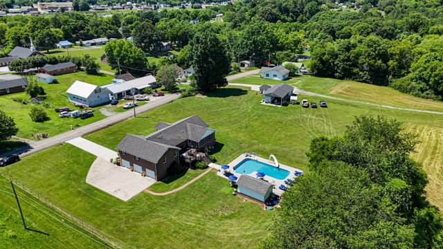 121 County Road 903, Etowah, TN 37331