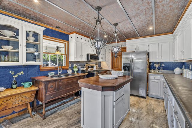 121 County Road 903, Etowah, TN 37331