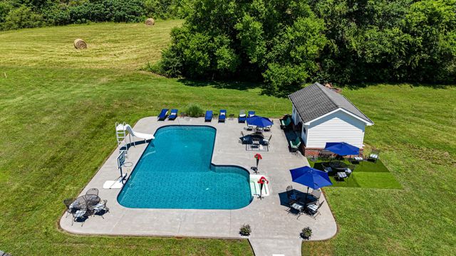 121 County Road 903, Etowah, TN 37331