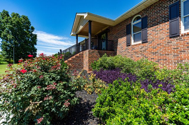 121 County Road 903, Etowah, TN 37331