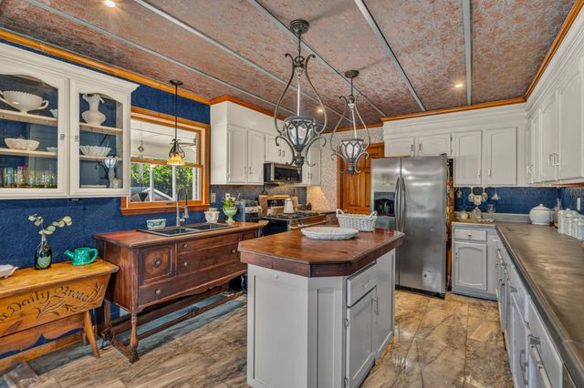121 County Road 903, Etowah, TN 37331