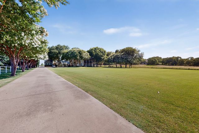 6130 Grauton Drive, Mansfield, TX 76063