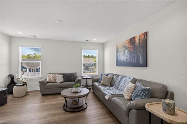 436 Stoney Mist WAY, Chesapeake, VA 23322