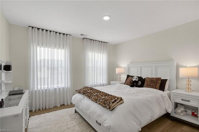 436 Stoney Mist WAY, Chesapeake, VA 23322