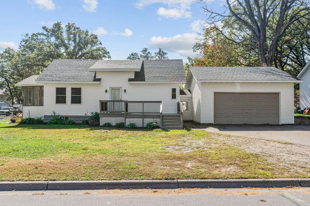 38982 2nd Avenue, North Branch, MN 55056