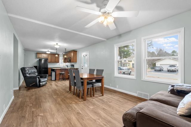 38982 2nd Avenue, North Branch, MN 55056
