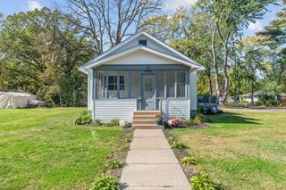 38982 2nd Avenue, North Branch, MN 55056