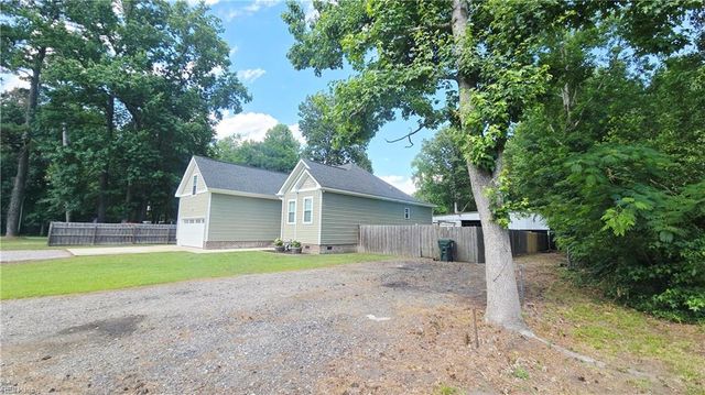 411 NW Backwoods RD, Moyock, NC 27958