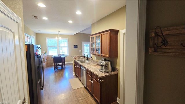 411 NW Backwoods RD, Moyock, NC 27958
