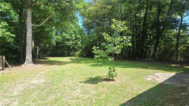 411 NW Backwoods RD, Moyock, NC 27958
