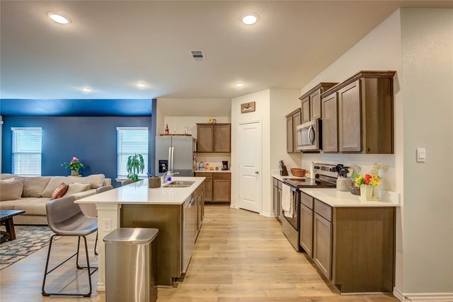 2320 Peregrine Way, Crandall, TX 75114