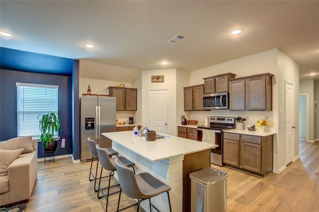 2320 Peregrine Way, Crandall, TX 75114