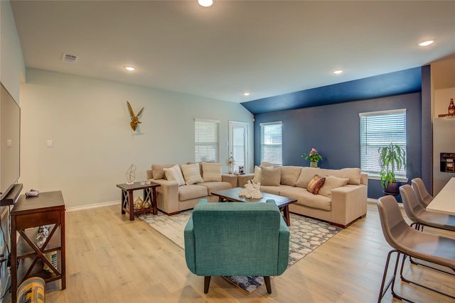 2320 Peregrine Way, Crandall, TX 75114