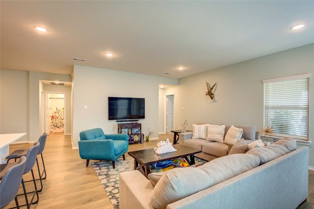 2320 Peregrine Way, Crandall, TX 75114