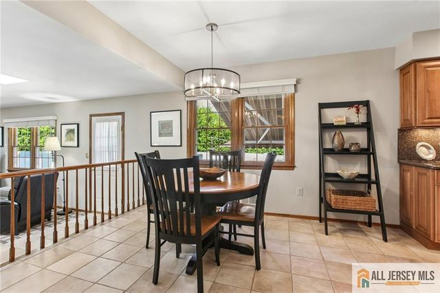 4 Van Loan Avenue, Sayreville, NJ 08872
