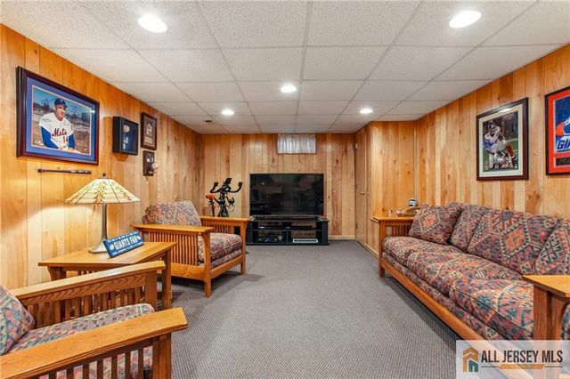 4 Van Loan Avenue, Sayreville, NJ 08872