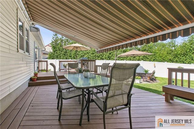 4 Van Loan Avenue, Sayreville, NJ 08872