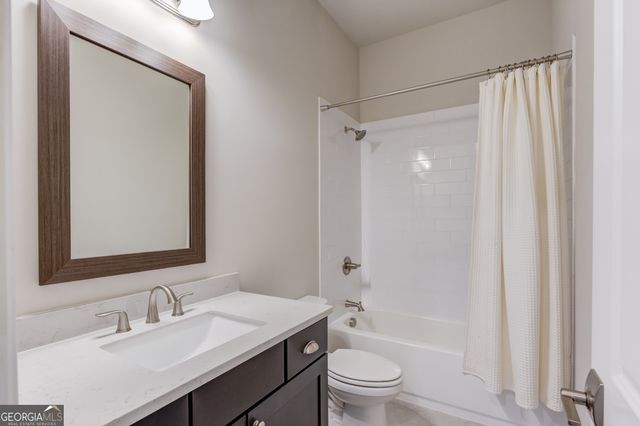 704 Hickory Hollow Walk, Canton, GA 30115