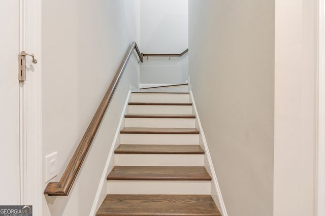 704 Hickory Hollow Walk, Canton, GA 30115