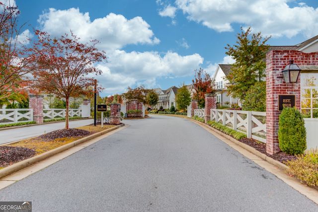 704 Hickory Hollow Walk, Canton, GA 30115