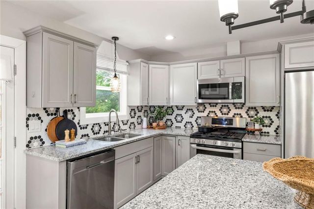 3162 Bluebird Lane, Decatur, GA 30032