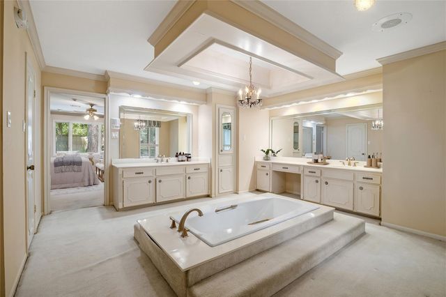 15211 Rainhollow Drive, Houston, TX 77070