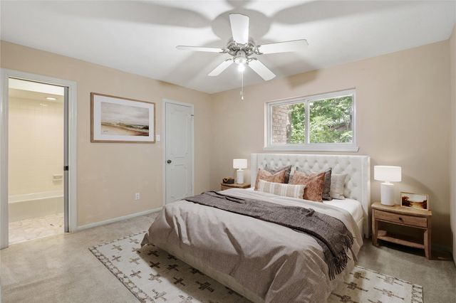 15211 Rainhollow Drive, Houston, TX 77070
