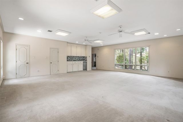 15211 Rainhollow Drive, Houston, TX 77070