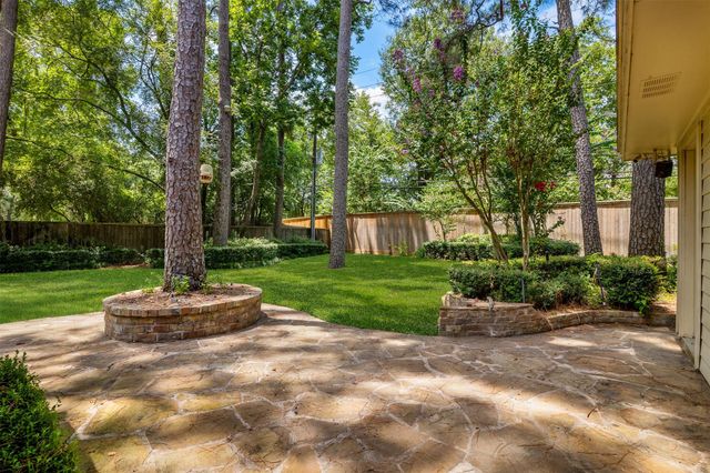 15211 Rainhollow Drive, Houston, TX 77070