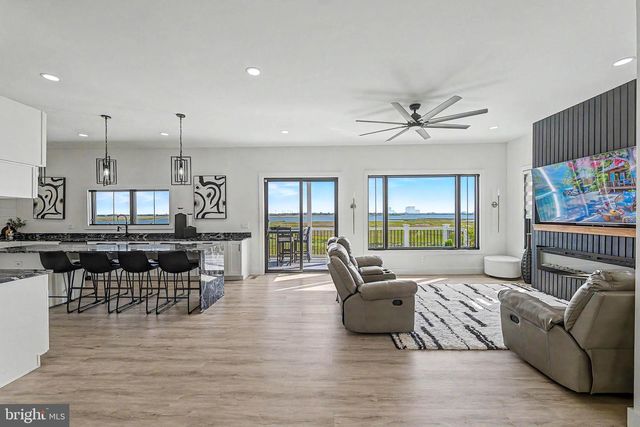 21 HART LN, Ventnor City, NJ 08406