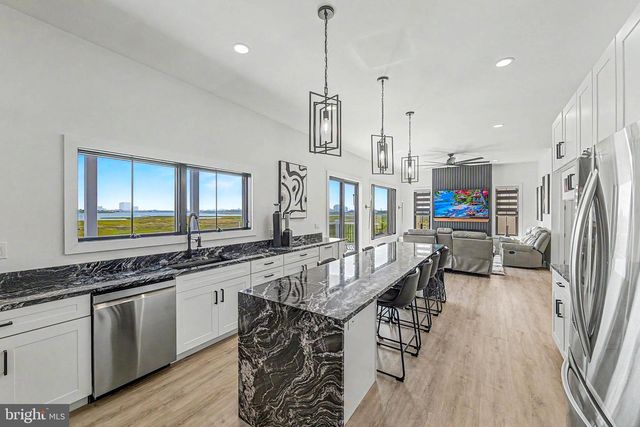 21 HART LN, Ventnor City, NJ 08406