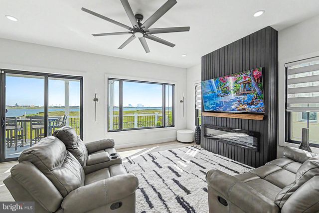 21 HART LN, Ventnor City, NJ 08406