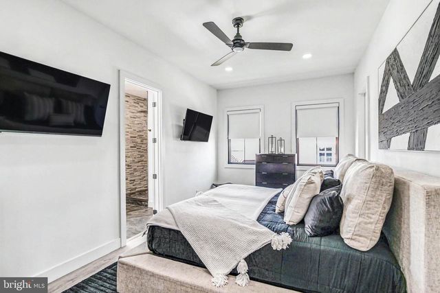21 HART LN, Ventnor City, NJ 08406