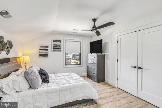 21 HART LN, Ventnor City, NJ 08406